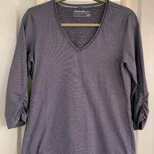 Eddie Bauer v neck 3/4 sleeve tee size medium